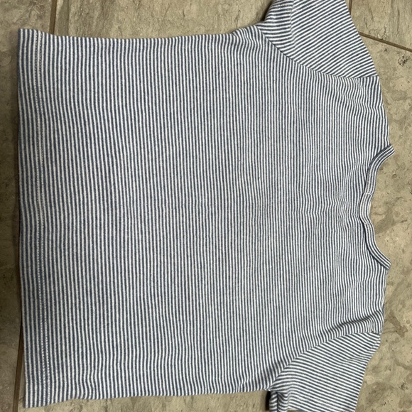 ! brandy melville ! flower blue striped shirt - Picture 4 of 6